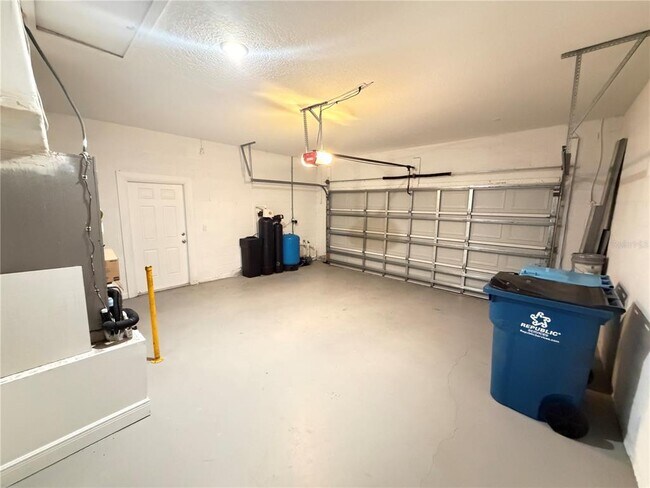 Building Photo - 2481 San Filippo Dr SE