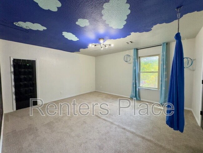 Building Photo - 6315 E 98th Pl