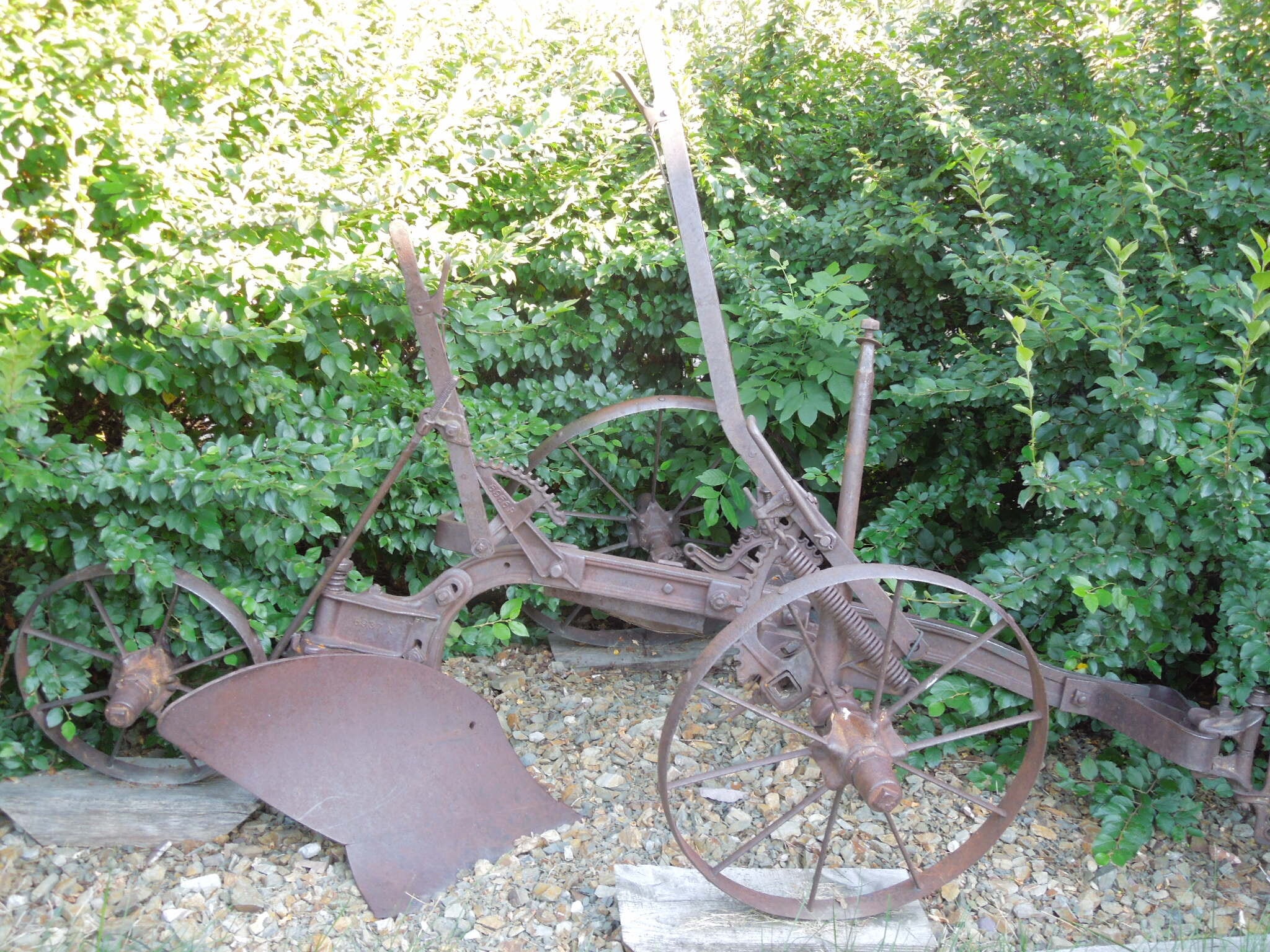 Building Photo - 2002 S Black Ave