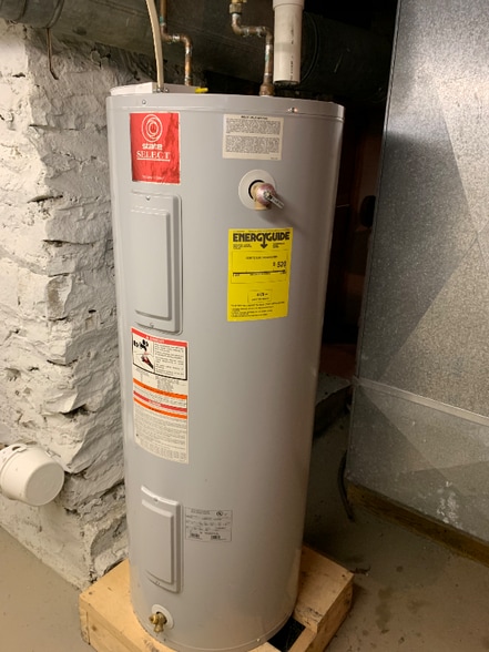 Building Photo - 642 S 6th St