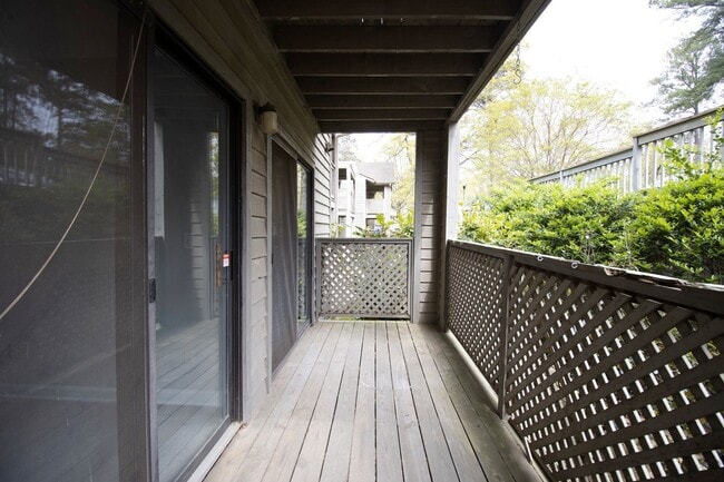 Building Photo - Charming 2-Bedroom, 2-Bath Home in Village...