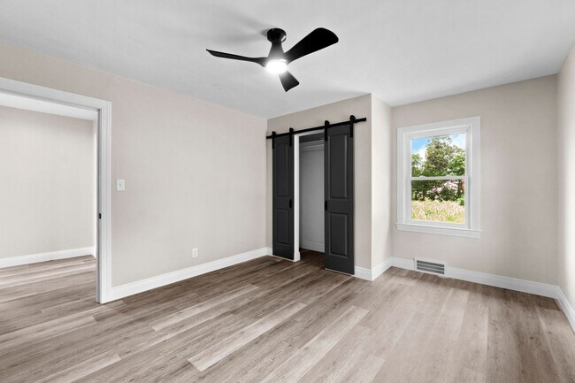 Building Photo - For Sale or Rent – Fully Renovated Stone R...