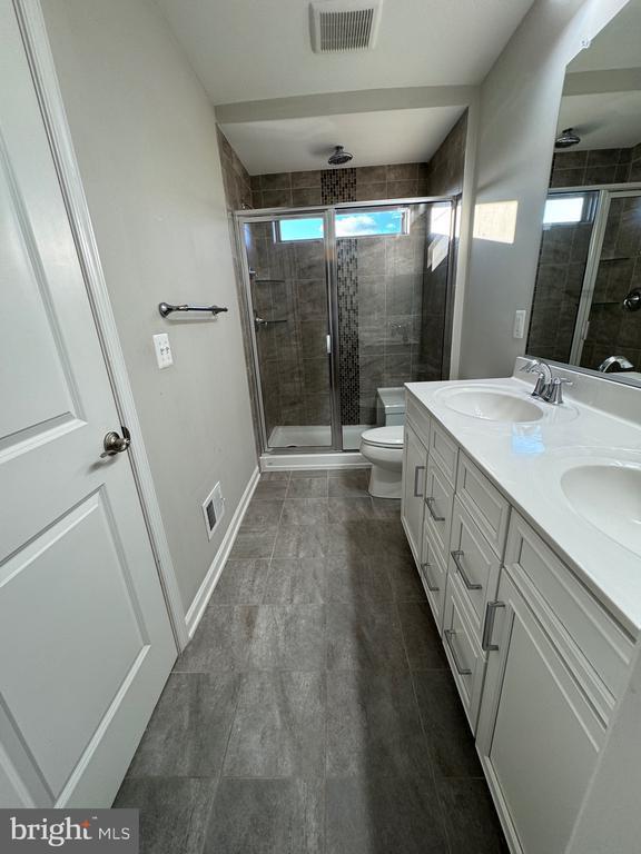 Building Photo - 120 Tolocka Terrace NE