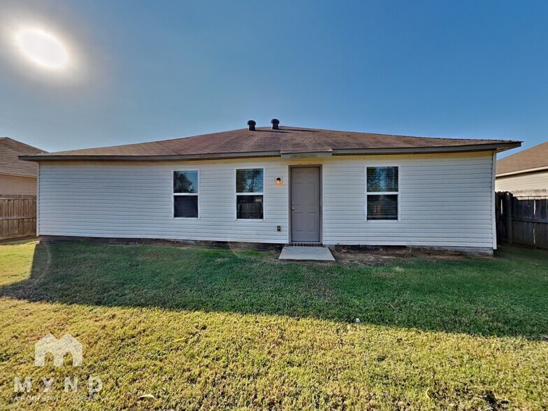 Building Photo - 12405 Solandra Cir