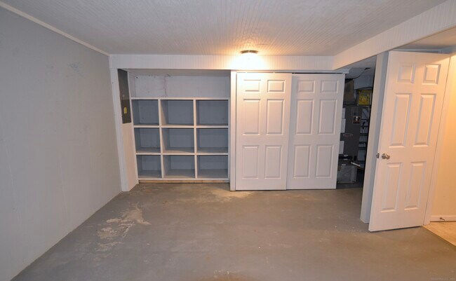 Building Photo - 12 Boulevard Dr
