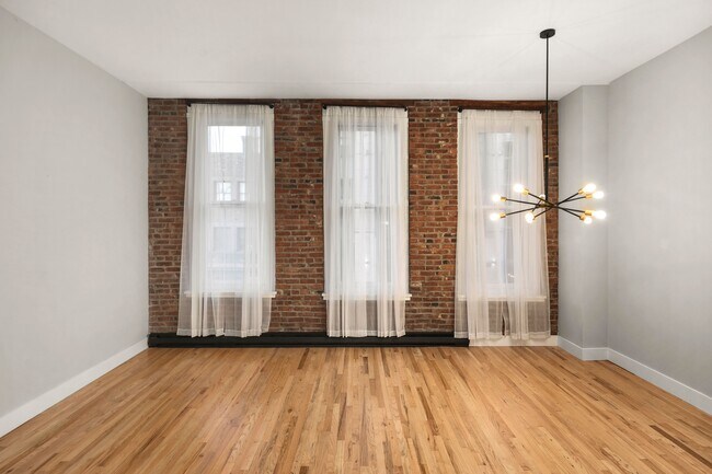 Building Photo - 75 South Main St