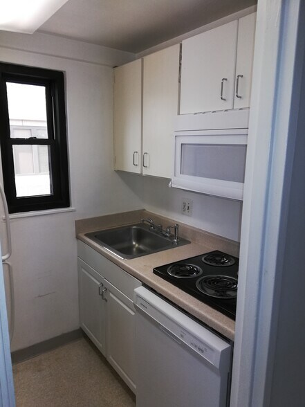 Building Photo - 2141 I Street Northwest