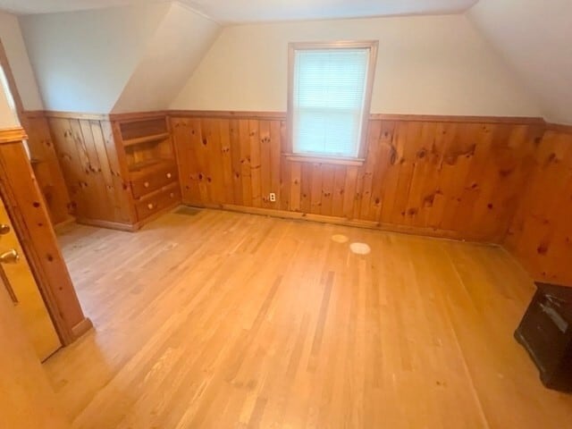 Building Photo - 601 Delano Ave