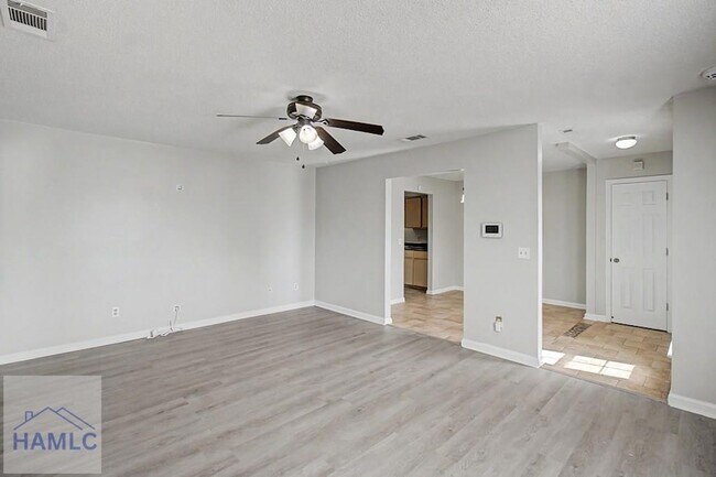 Building Photo - 1651 Latham Ct