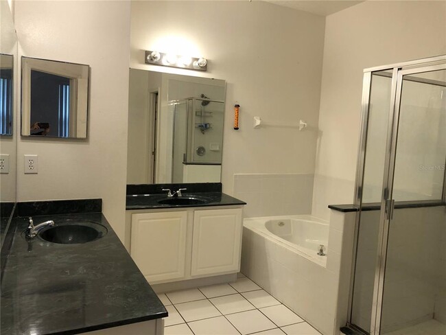 Building Photo - 4815 Riverton Dr