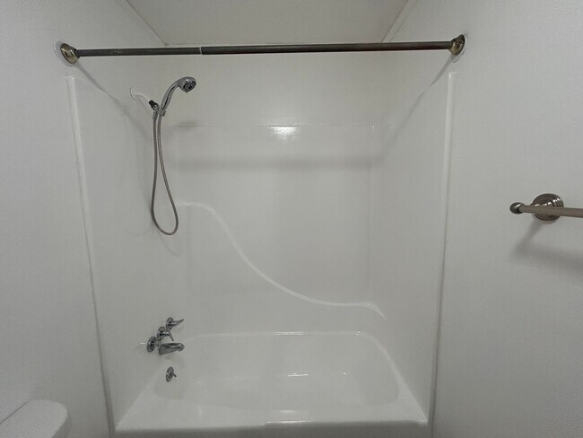 Building Photo - 3624-3626shi