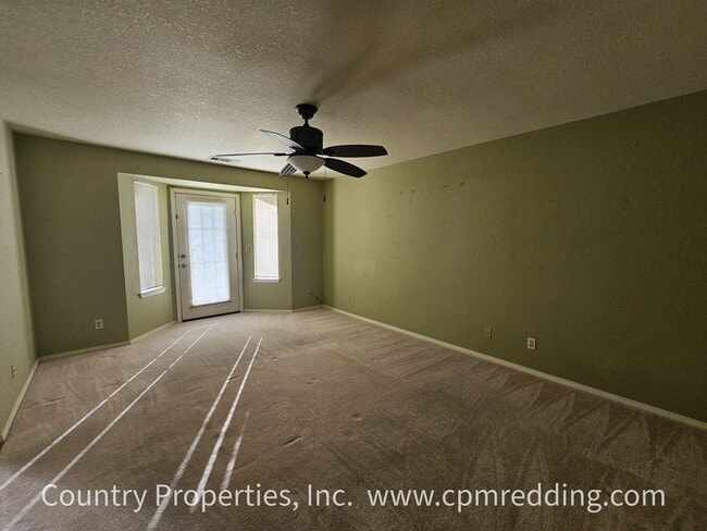 Building Photo - Spacious 4-Bedroom Home in Mary Lake Neighborhood Available Now!