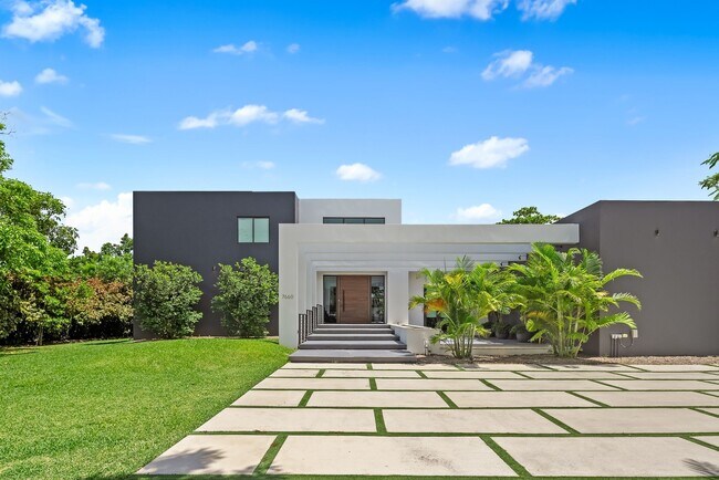 Building Photo - 7660 SW 124th St