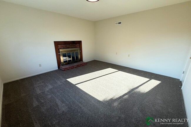 Building Photo - Bright Multi-Level 4BR Home with Two Primary Bedrooms