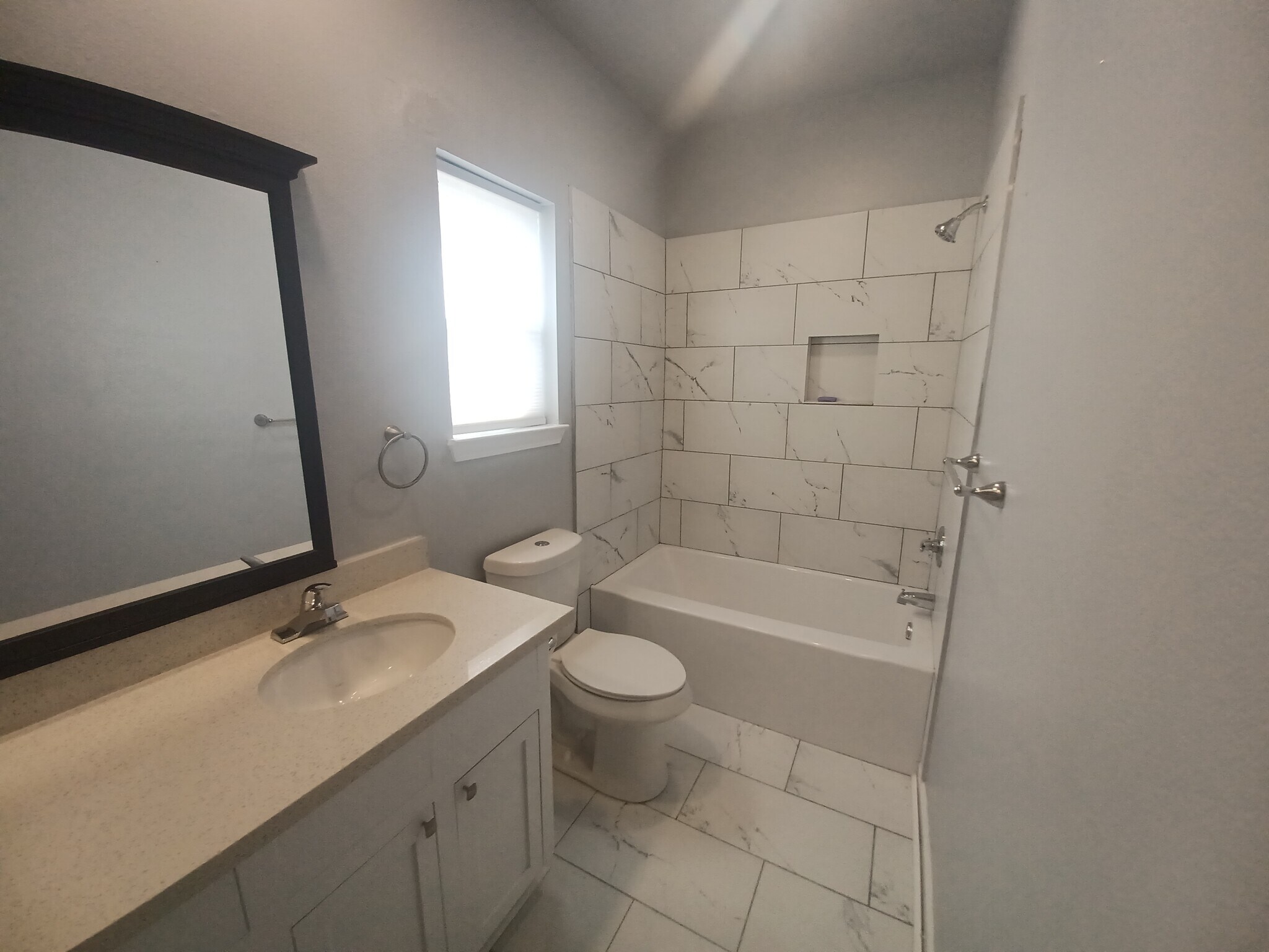 Building Photo - 1179 Springlake Dr