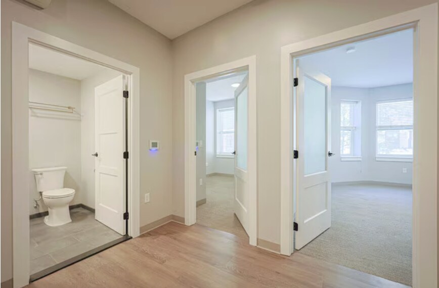 Building Photo - 109 Heath St