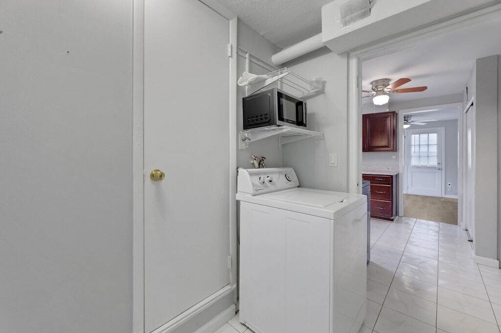 Building Photo - 95 Grove St