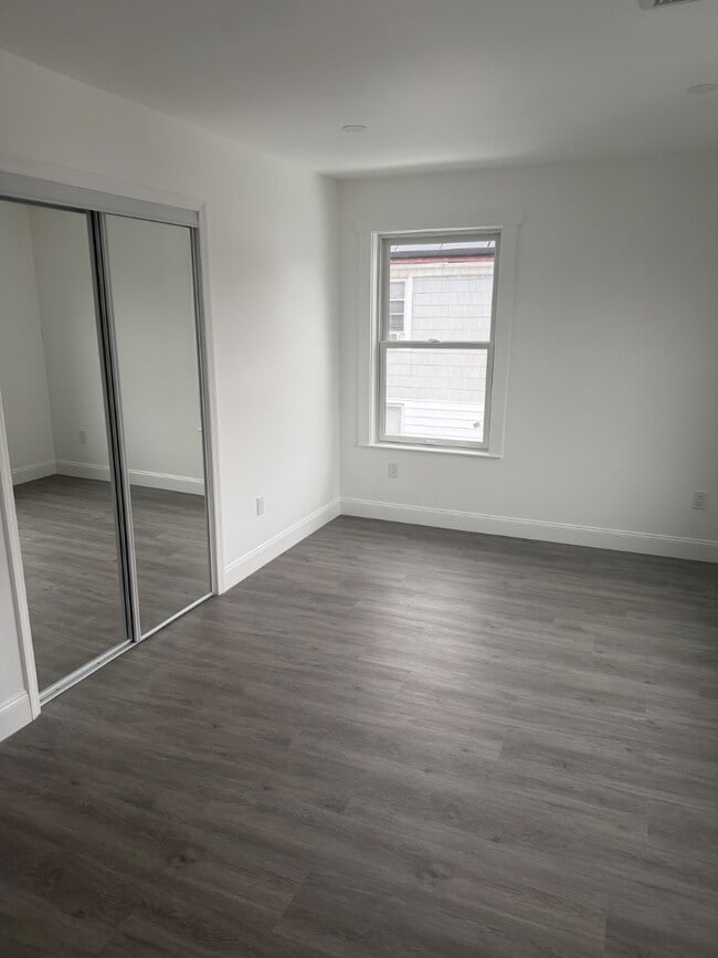 Building Photo - 15 Potomac St