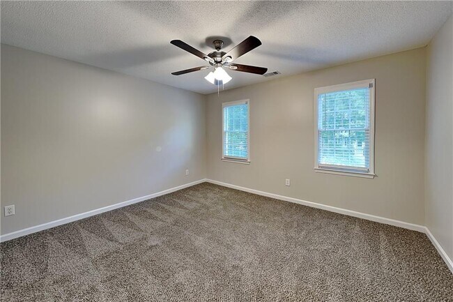 Building Photo - 328 Abbington Ln