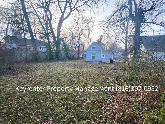 Building Photo - 2 Bed 1 Bath ready to rent!