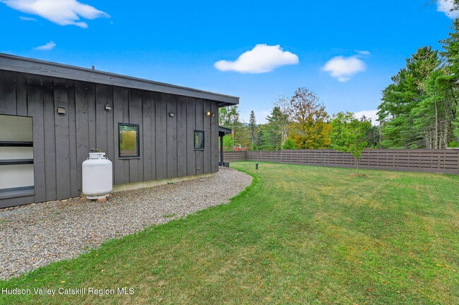 Building Photo - 422 Wittenberg Rd