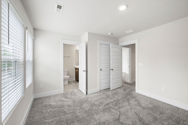 Building Photo - 115 Ted Dr