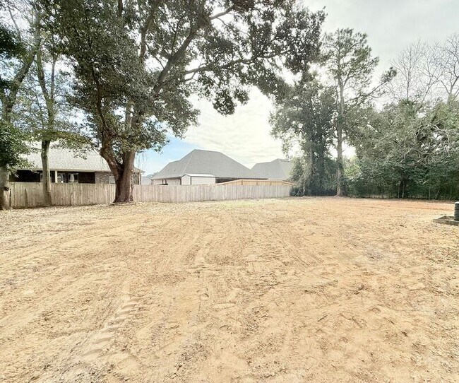 Building Photo - 4716 W Spencer Field Rd