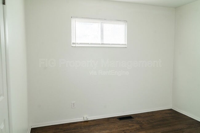 Building Photo - 2638 Dexter Ln