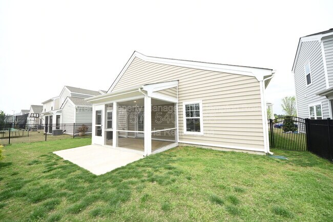 Building Photo - 126 Peck Ln