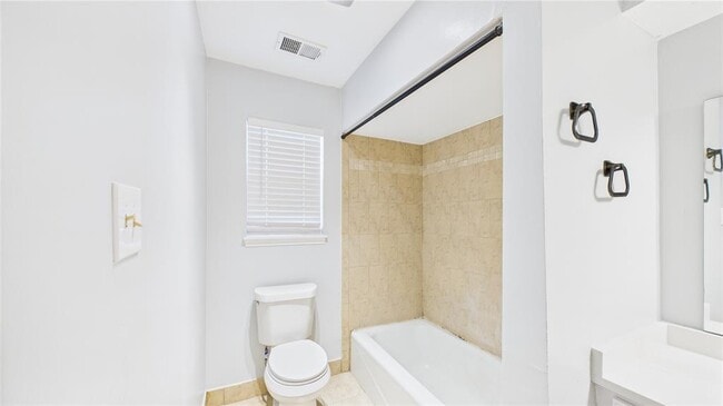 Building Photo - 1107 Verret Ln
