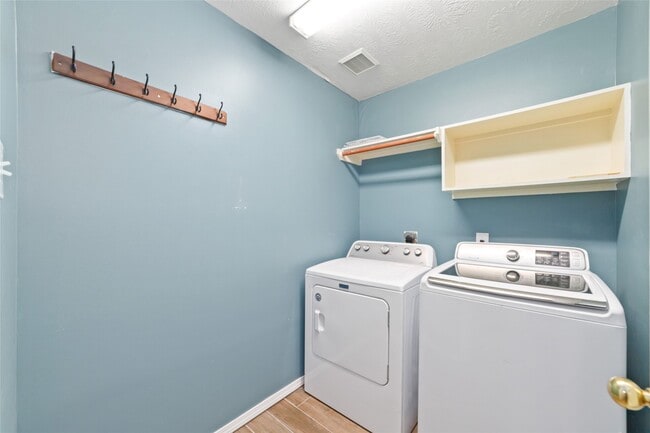 Building Photo - 10302 Rudolph Ct