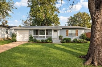 Building Photo - 10042 Brockbank Dr