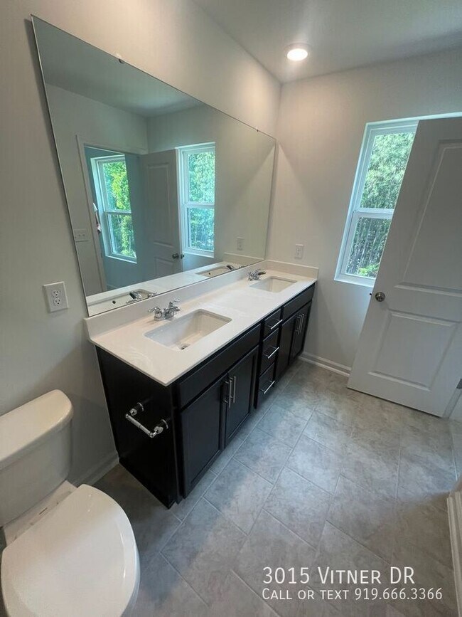 Building Photo - 3015 Vitner Dr