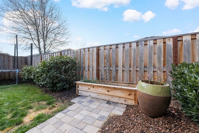 Building Photo - 1234 Pheasant Wy