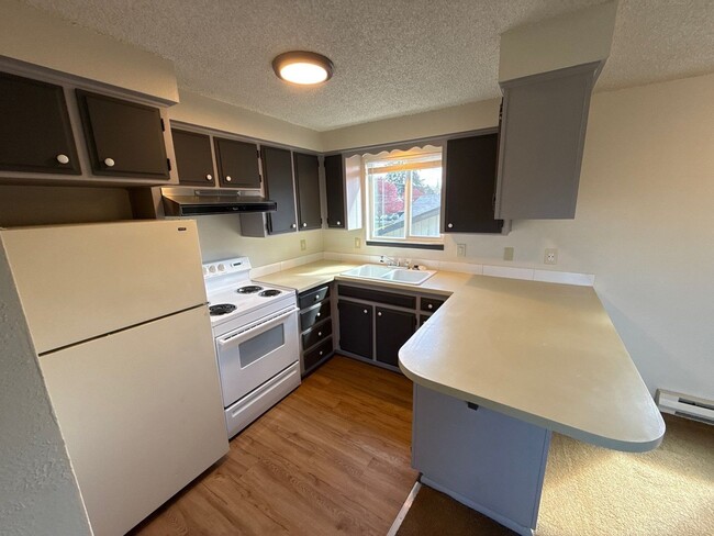 Building Photo - 2683 12th Pl SE