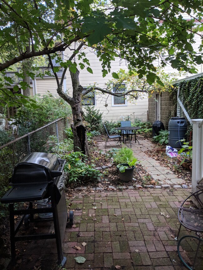 Building Photo - 76 Dudley St