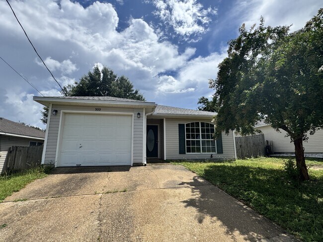 Building Photo - 322 Apple Dr
