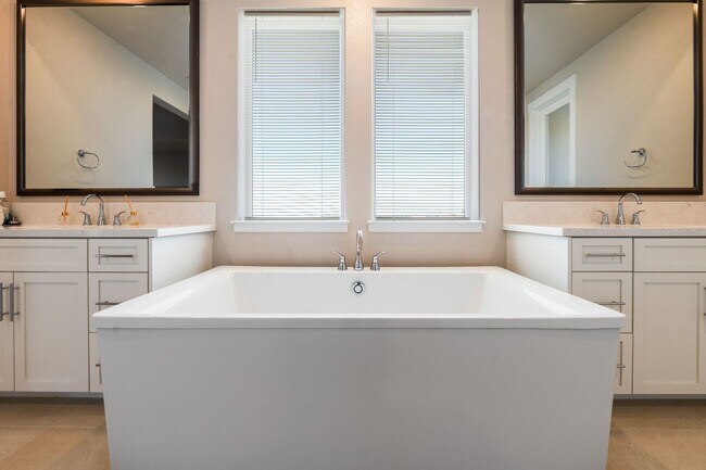 Building Photo - Newly Built 5BR Luxury Home in El Dorado Hills – 3,926 Sq Ft!