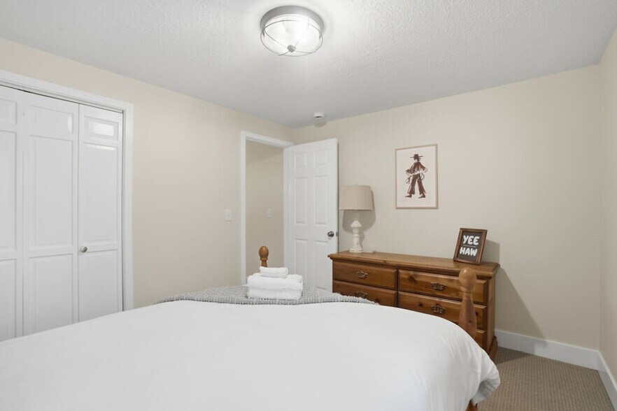 Building Photo - 3588 Bengal Blvd