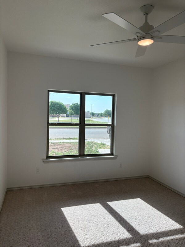 Building Photo - 11904 Kenosha Ave