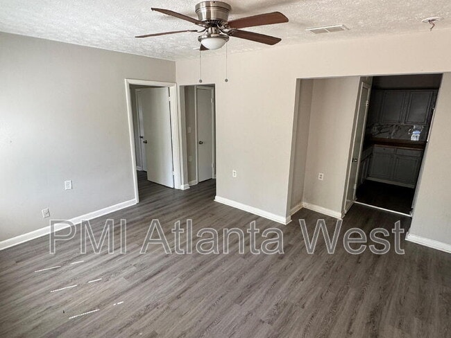 Building Photo - 147 Lawton St SW