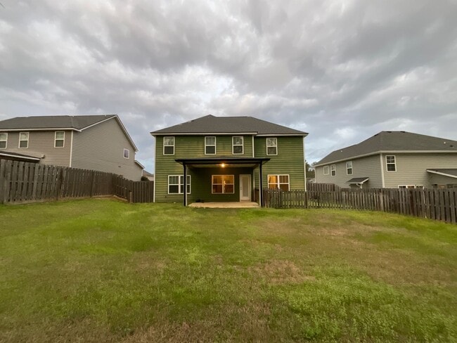 Building Photo - 688 Tree Top Trl