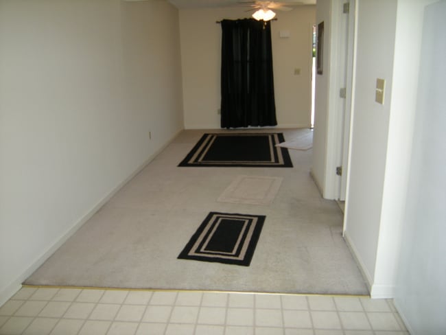 Building Photo - 303 McDougal Ave