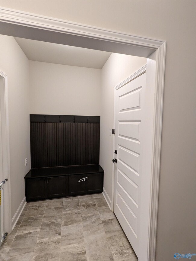 Building Photo - 152 Summer Pointe Ln