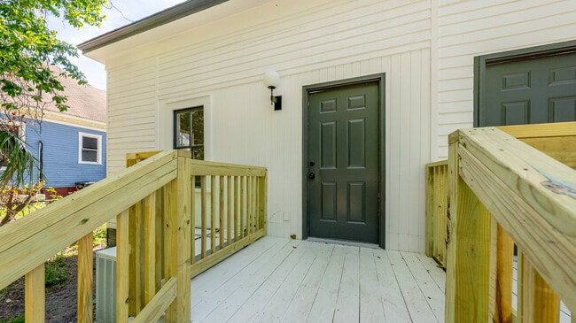 Building Photo - 2807 Beacon Ave