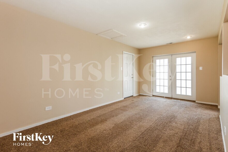 Building Photo - 105 Oxford Ln