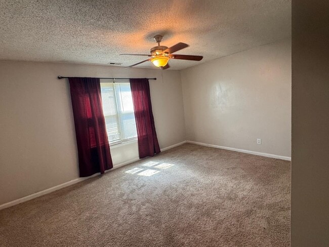 Building Photo - 5212 Kennebeck Ave