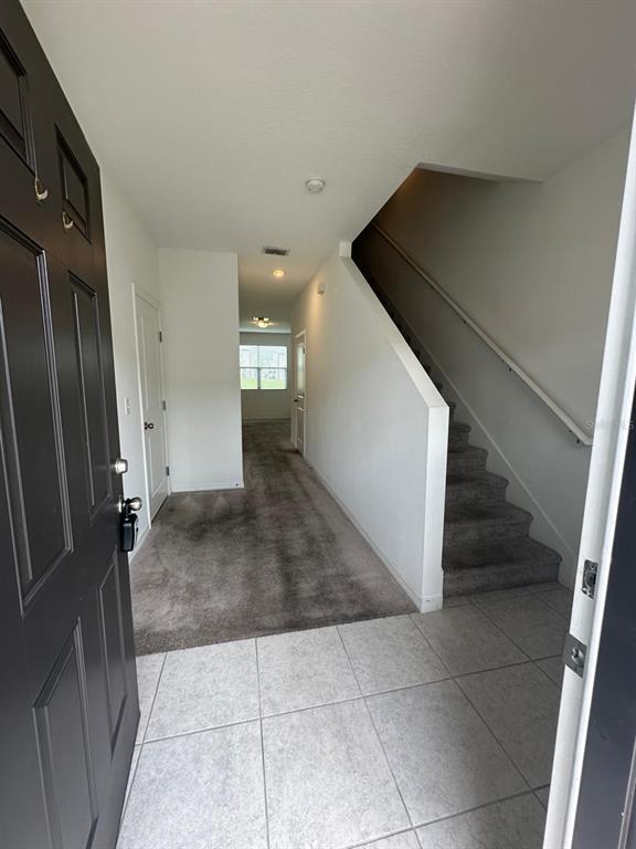 Building Photo - 118 Mandovi St