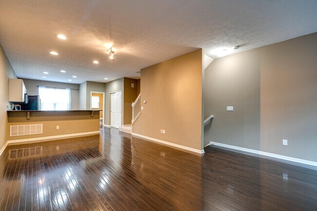 Building Photo - 4308 Straight Arrow Rd