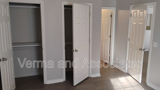 Building Photo - 281 Graystone Cir